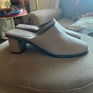 Everlane grey mules size 10- never worn